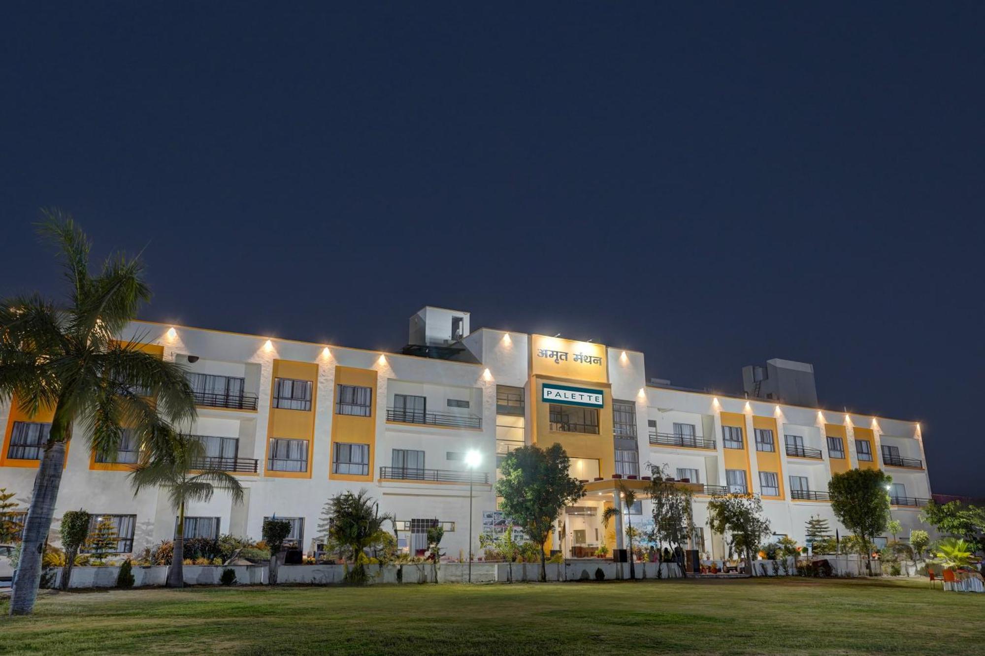 Hotel Amrit Manthan Chittorgarh Zewnętrze zdjęcie