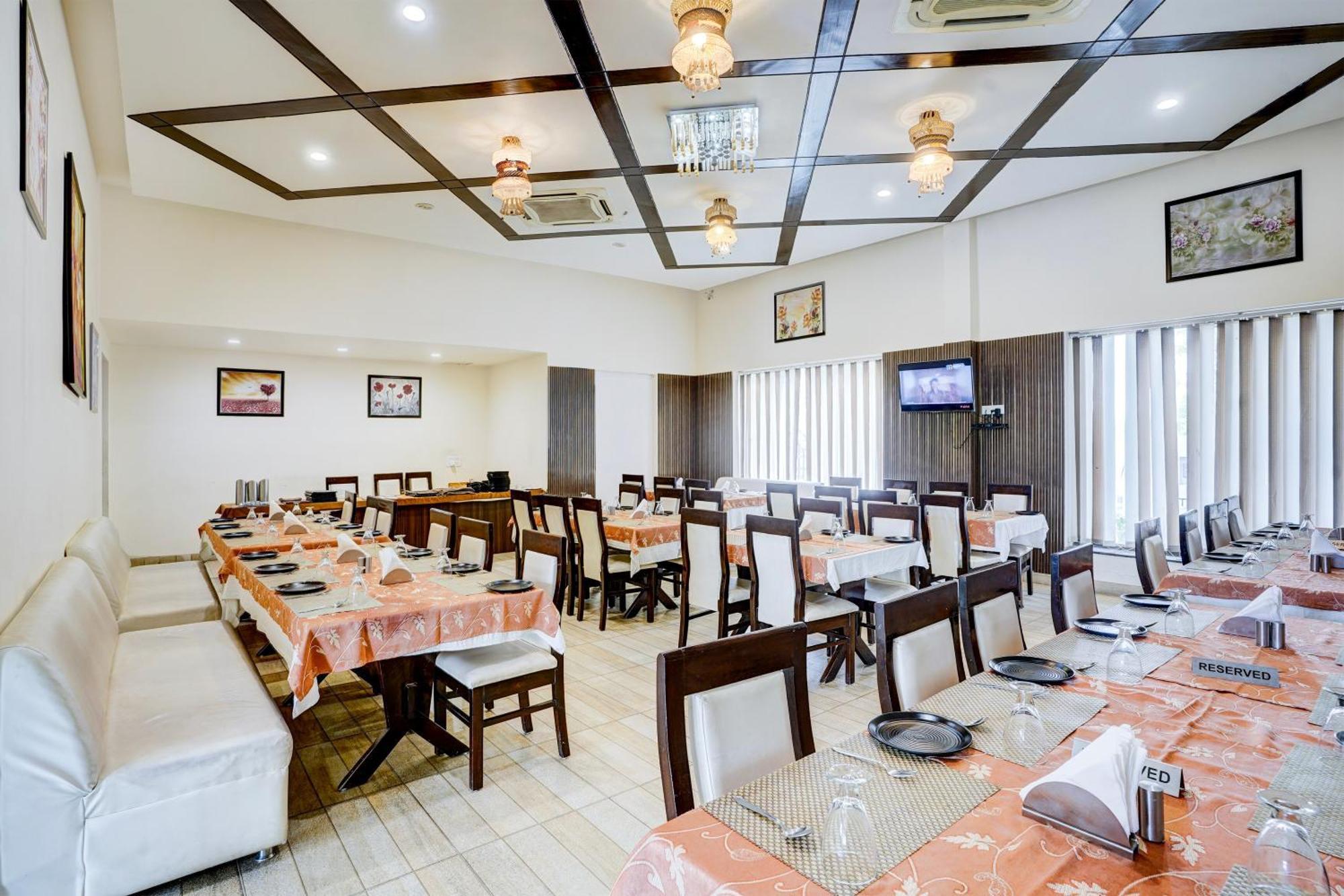 Hotel Amrit Manthan Chittorgarh Zewnętrze zdjęcie