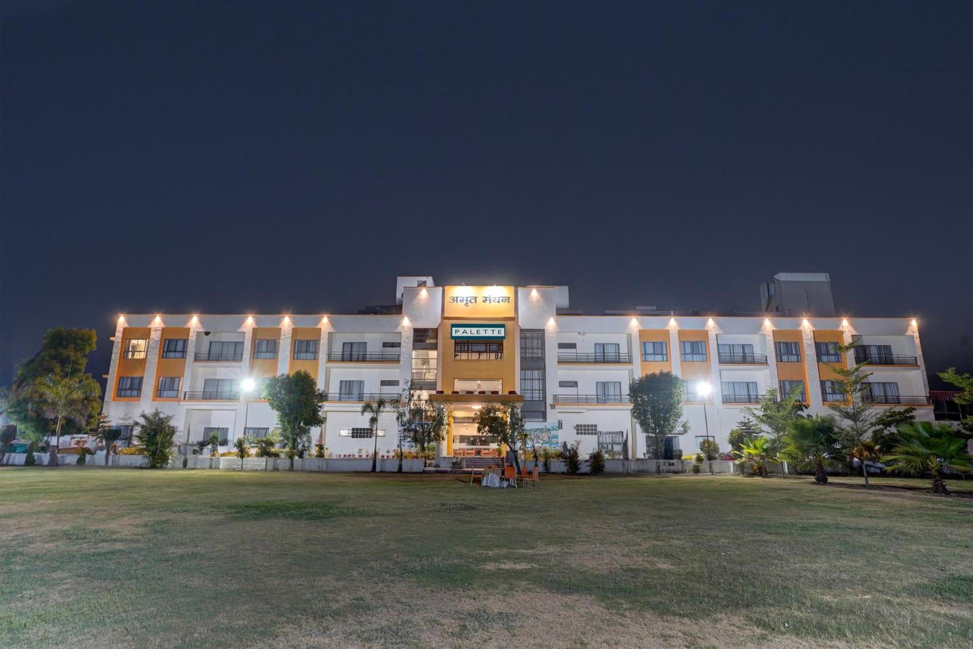 Hotel Amrit Manthan Chittorgarh Zewnętrze zdjęcie