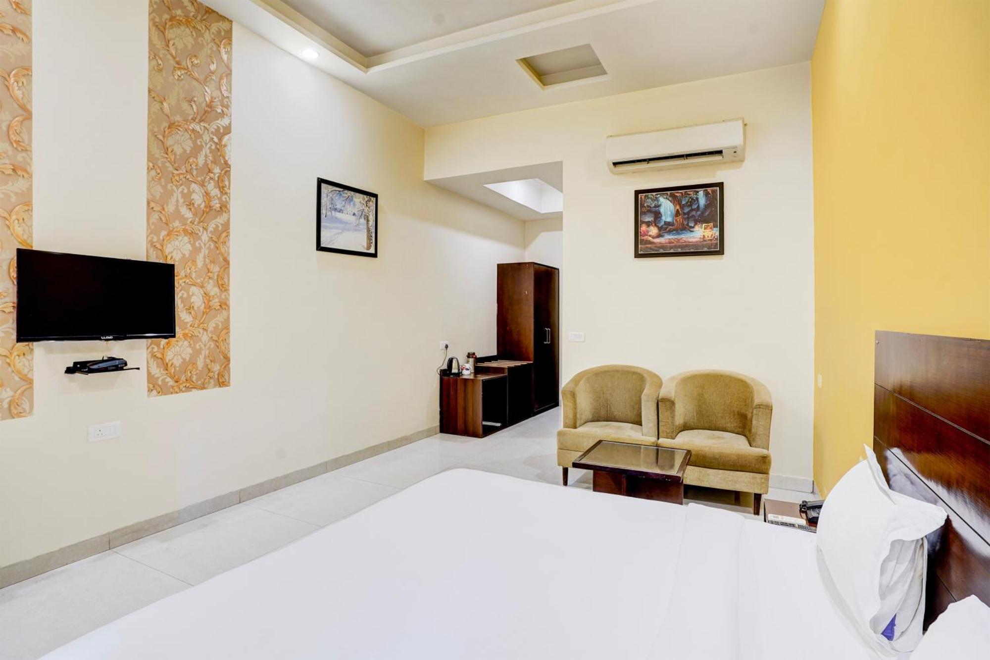 Hotel Amrit Manthan Chittorgarh Zewnętrze zdjęcie
