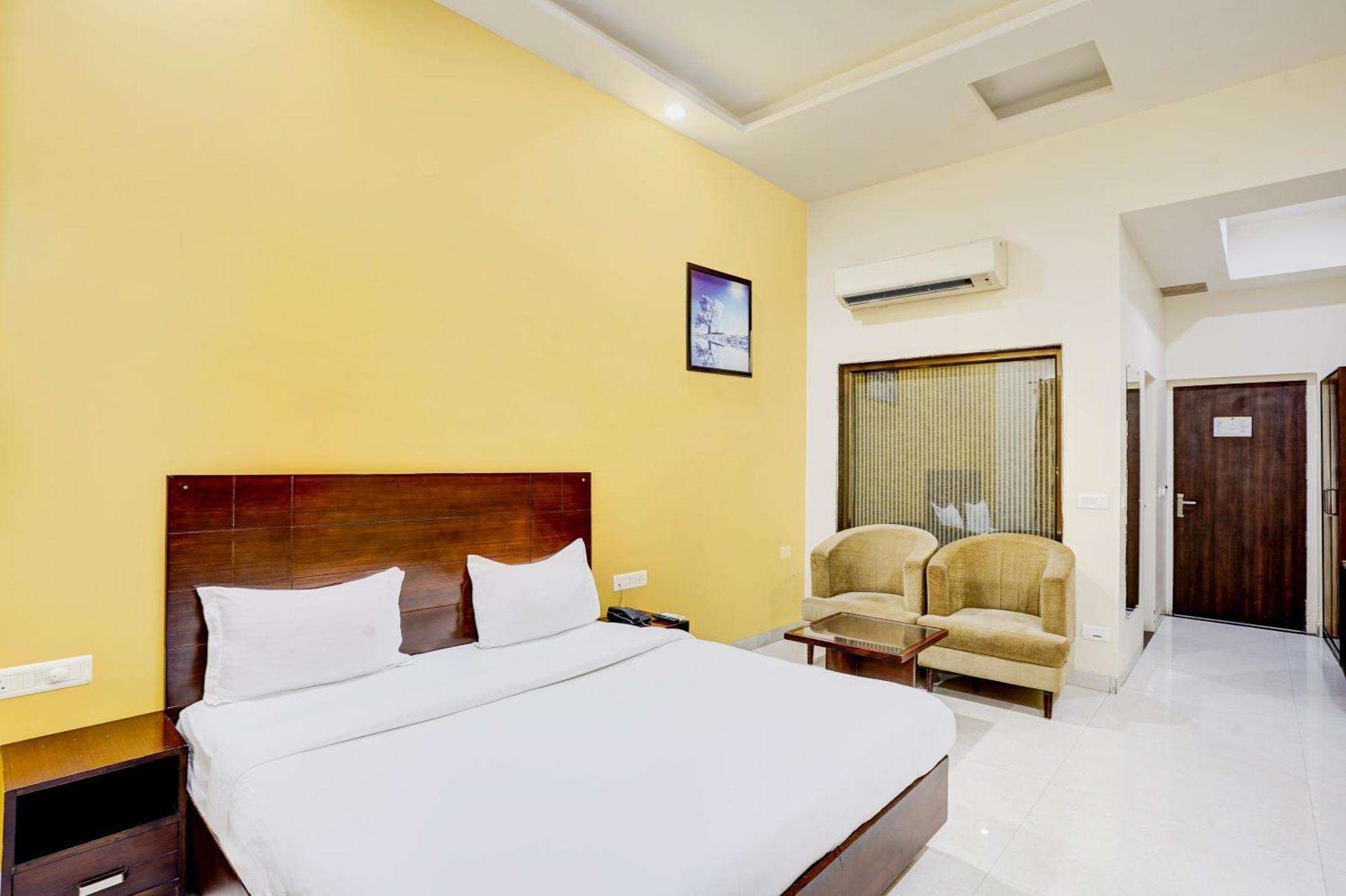 Hotel Amrit Manthan Chittorgarh Zewnętrze zdjęcie