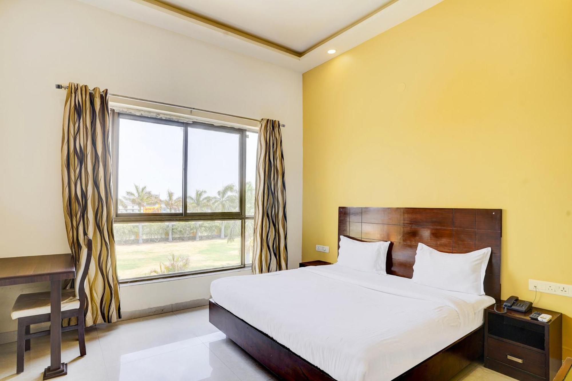 Hotel Amrit Manthan Chittorgarh Zewnętrze zdjęcie